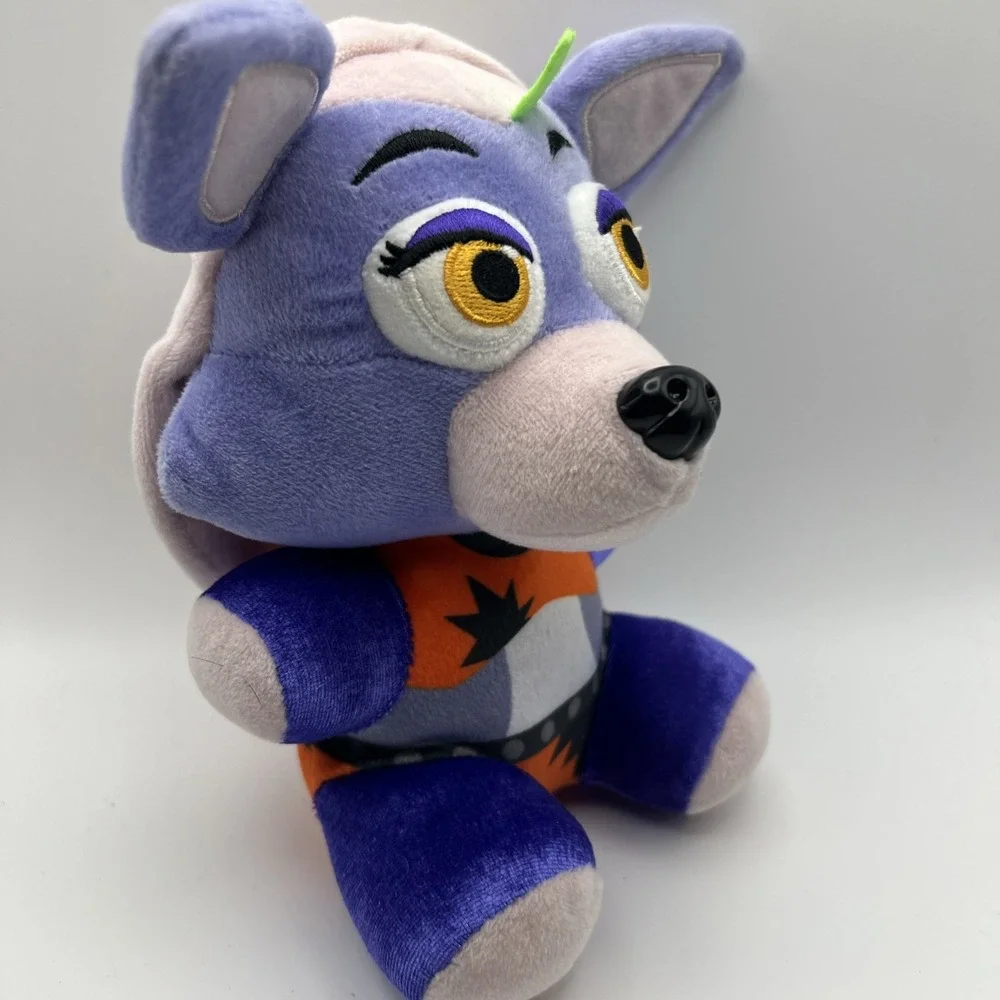 Funko Plush‎ Five Nights at Freddy's Security Breach Roxanne Wolf 6